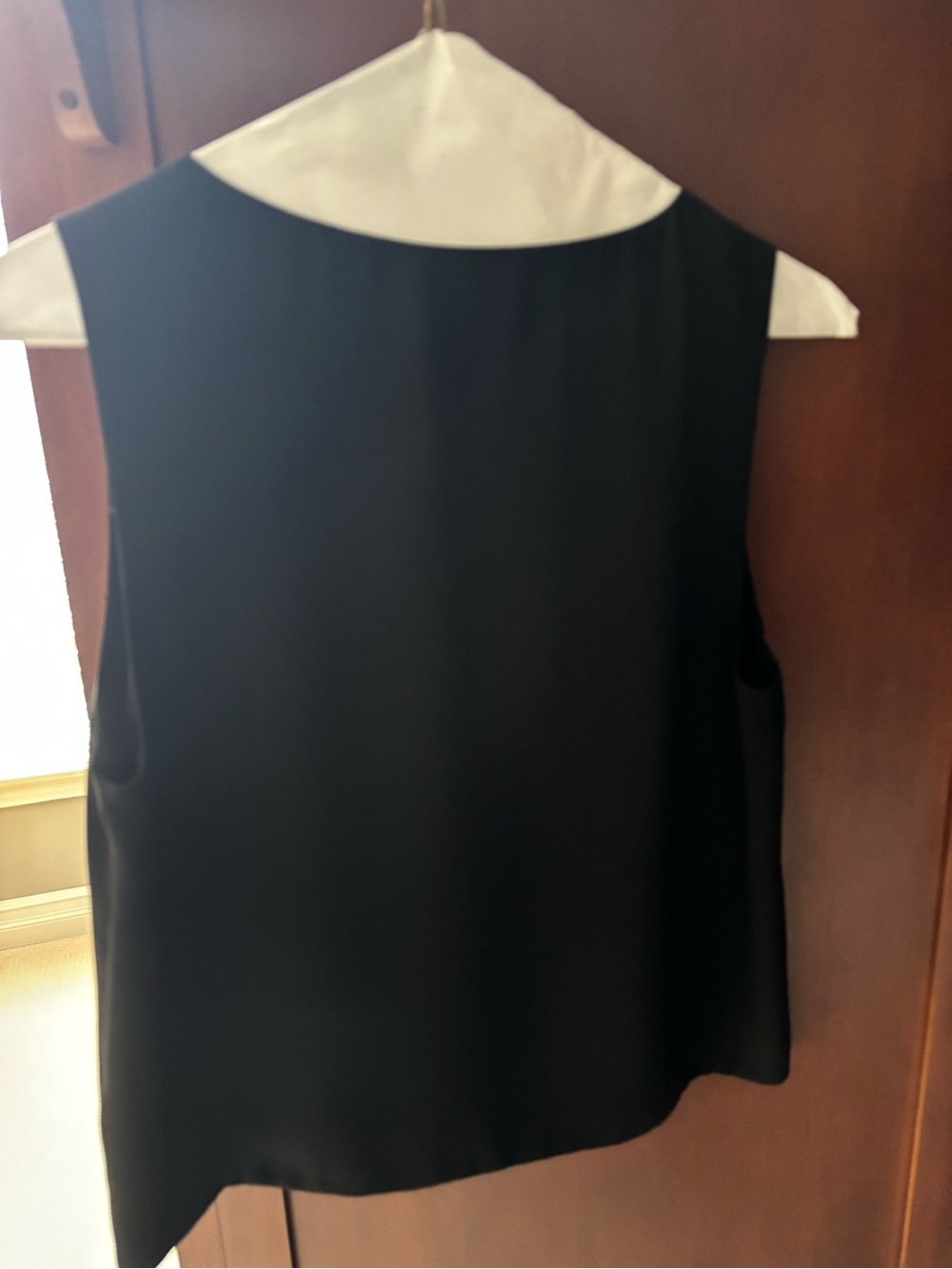 Babaton Black V-Neck Sleeveless Top - Picture 2 of 3